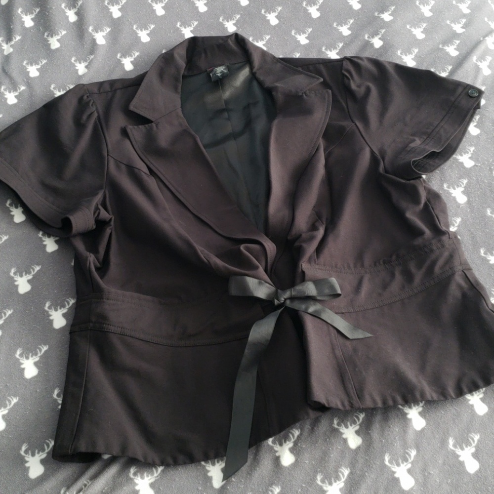 Business casual short sleeve coat